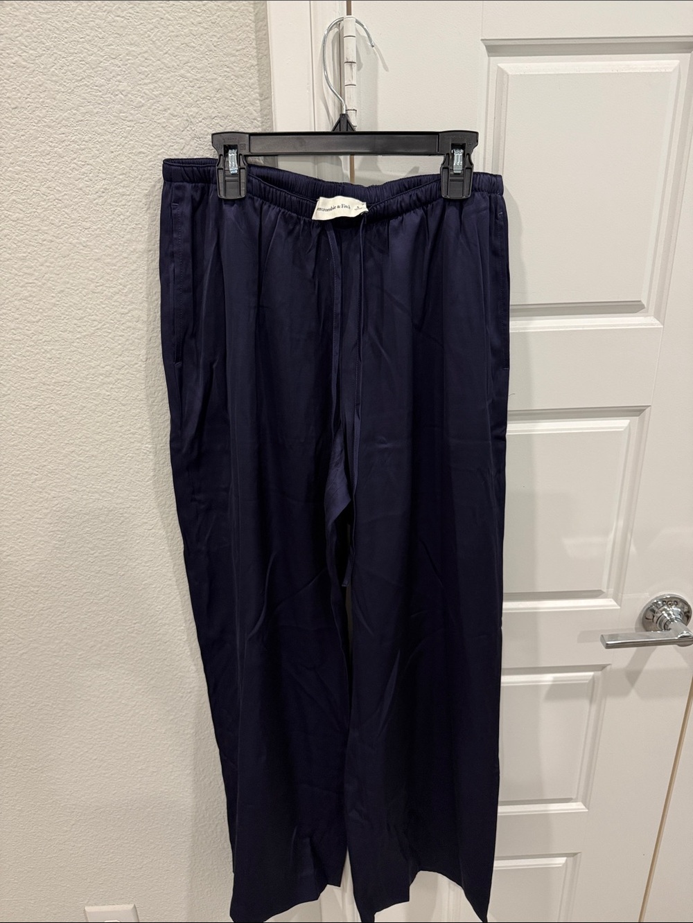 Women’s Navy Elastic Waist Casual Pants